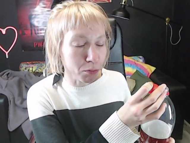 Oddajajo posnetke zaslona Syrelia