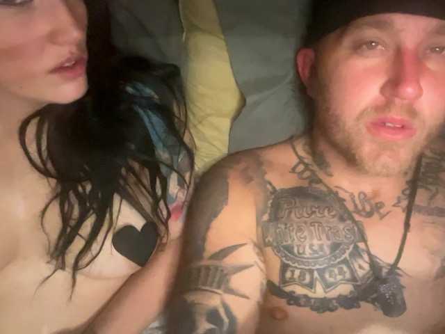Fotografije Tattedtrouble Make us an offer before you send tokens and see if we accept ? for example ; you- “ I’ll give you 100 tokens to 69 each other for 5minutes showing everything ” ….Us - were hungry anyway…. Lol deal send em to start