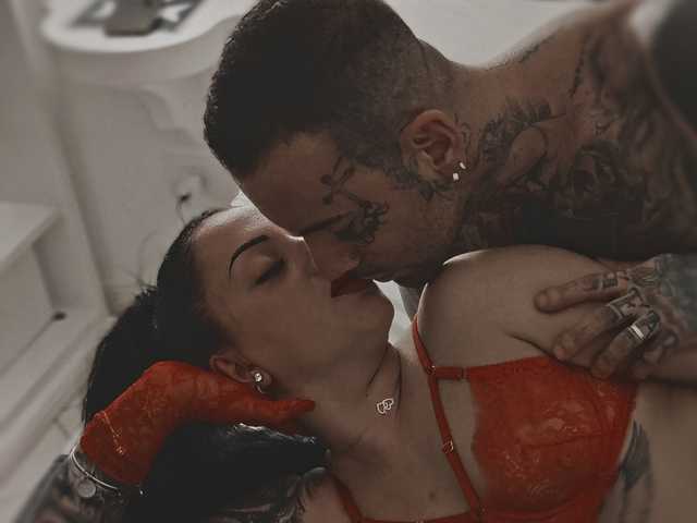 Fotografija profila TattooedCouple