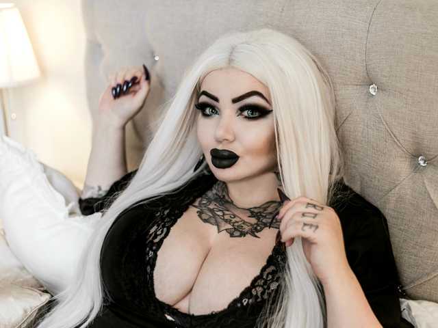 Erotični video klepet SavageQueen