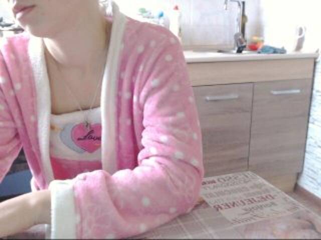 Oddajajo posnetke zaslona PlayGirlKiss