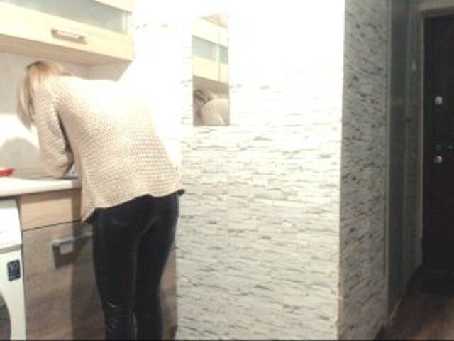 Oddajajo posnetke zaslona PlayGirlKiss