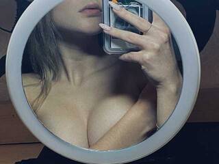 Erotični video klepet ThanderKiti