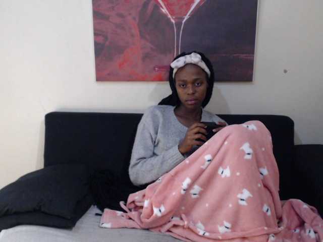 Oddajajo posnetke zaslona ThickAss1999