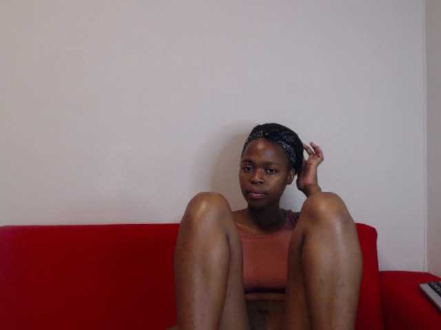 Oddajajo posnetke zaslona ThickAss1999