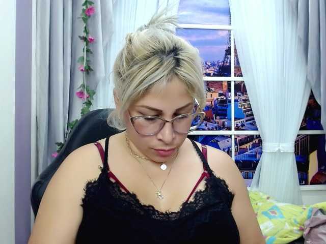 Oddajajo posnetke zaslona ThirstyBusty