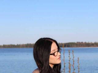 Erotični video klepet ThuyHornick