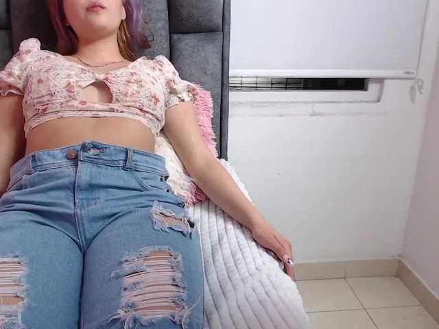 Oddajajo posnetke zaslona TiffanyCox
