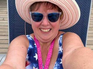 Erotični video klepet TightKitty55