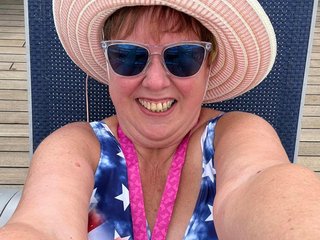 Erotični video klepet TightKitty55