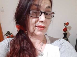 Erotični video klepet Tinakiss