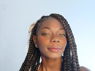 Erotični video klepet tiny-sexy-ebony