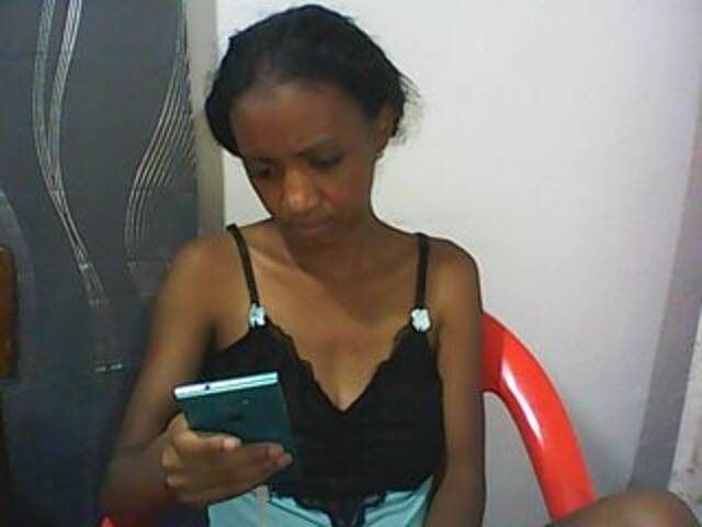 Oddajajo posnetke zaslona tinychloe