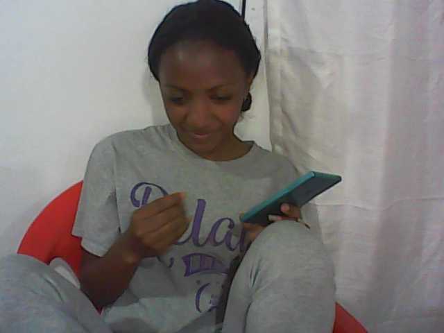 Oddajajo posnetke zaslona tinychloe