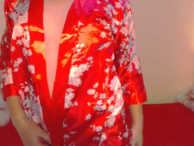 Oddajajo posnetke zaslona LADY_JEWEL