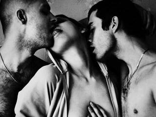 Erotični video klepet Titanium003