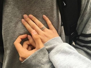 Erotični video klepet DontLookPlease