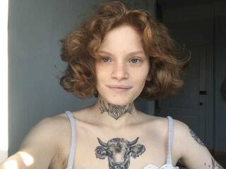 Erotični video klepet Toninita