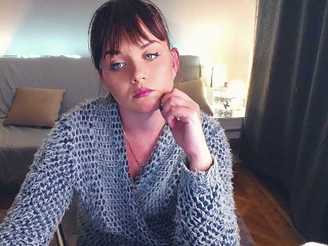 Oddajajo posnetke zaslona ToriBlacks