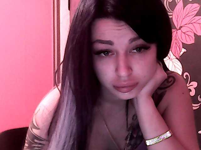 Oddajajo posnetke zaslona Torydoll666