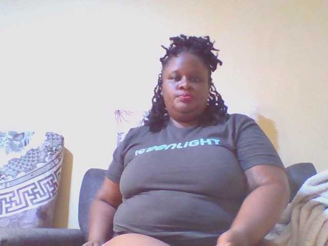 Oddajajo posnetke zaslona Trapqueen1