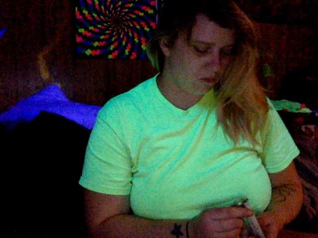 Fotografije Trashley420 RATE MY TITS! 1-10. plus u gotta tip me for every rate I get