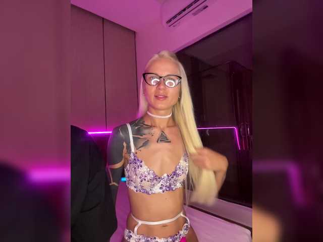 Oddajajo posnetke zaslona Twins666