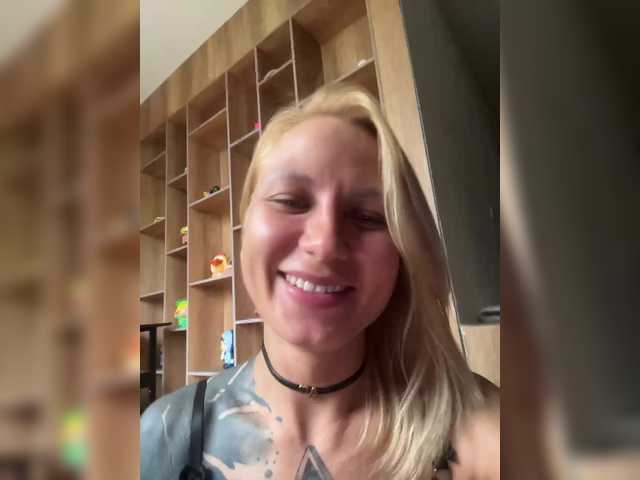 Oddajajo posnetke zaslona Twins666