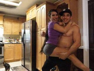 Erotični video klepet TwoLoveBirds