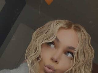 Erotični video klepet TyraKadney