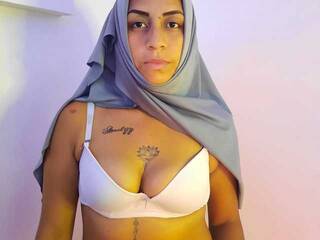 Erotični video klepet UmaKumar