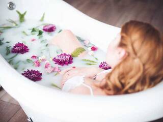 Erotični video klepet Undiee1