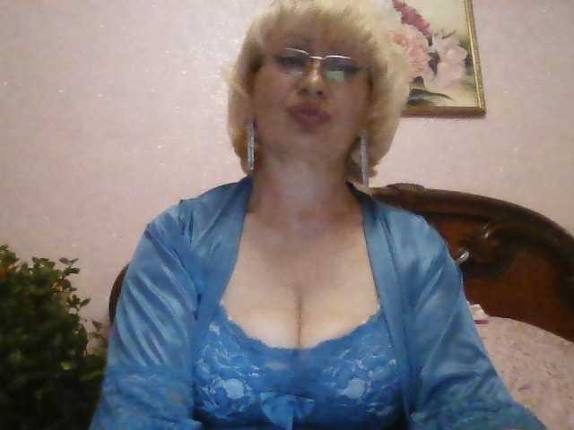 Fotografije _mamasita_ Greetings, my dears: * Welcome im my room. I will be glad to your attention and gifts :)