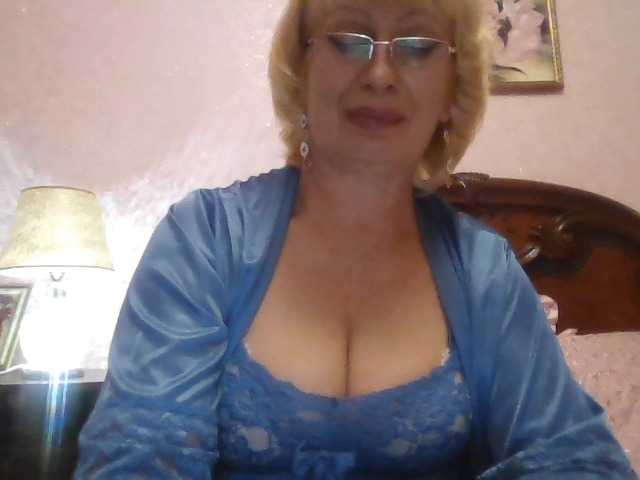 Fotografije _mamasita_ Greetings, my dears: * Welcome im my room. I will be glad to your attention and gifts :)