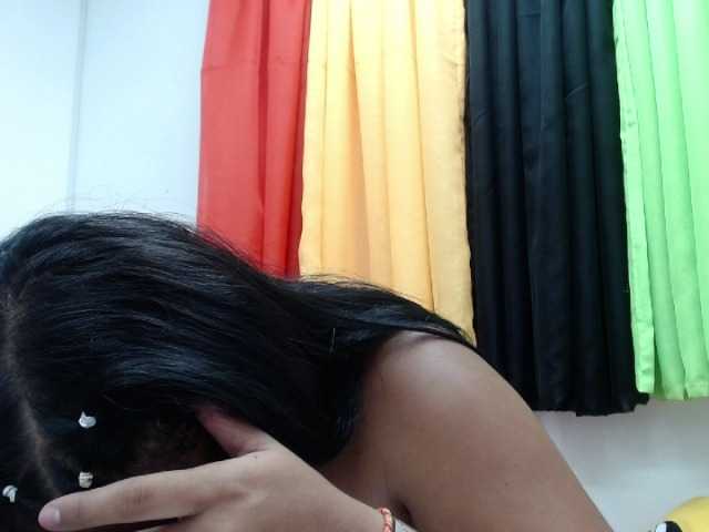 Oddajajo posnetke zaslona vahioletthot