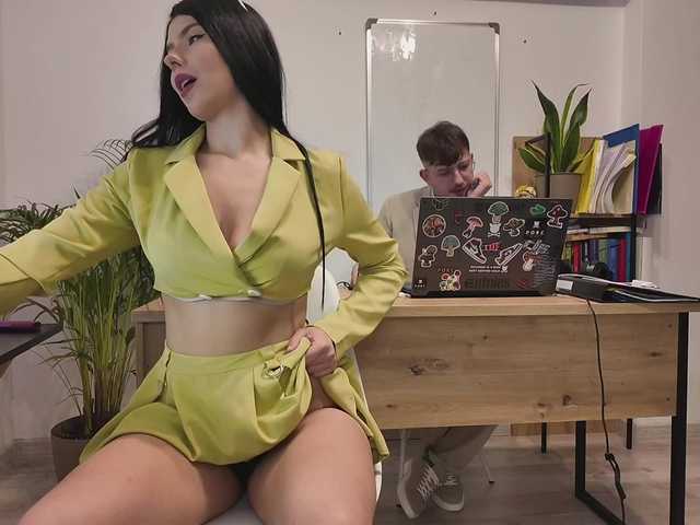 Oddajajo posnetke zaslona Valeria_xoxo