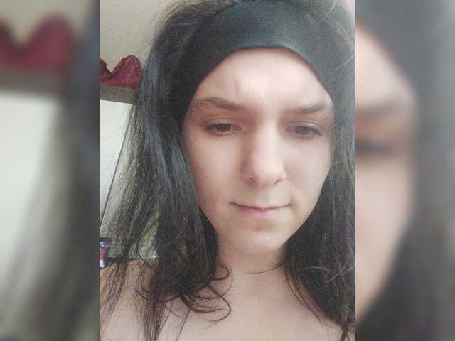 Oddajajo posnetke zaslona Valeriekros