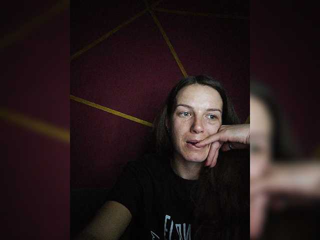 Oddajajo posnetke zaslona ValeriyaAngel