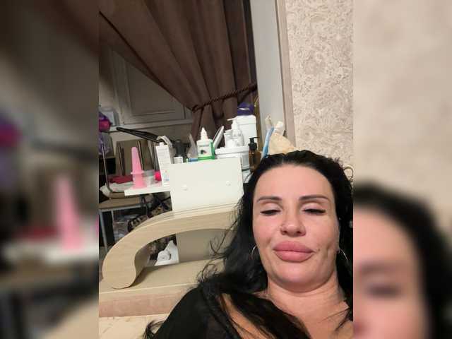 Oddajajo posnetke zaslona VampIrina11