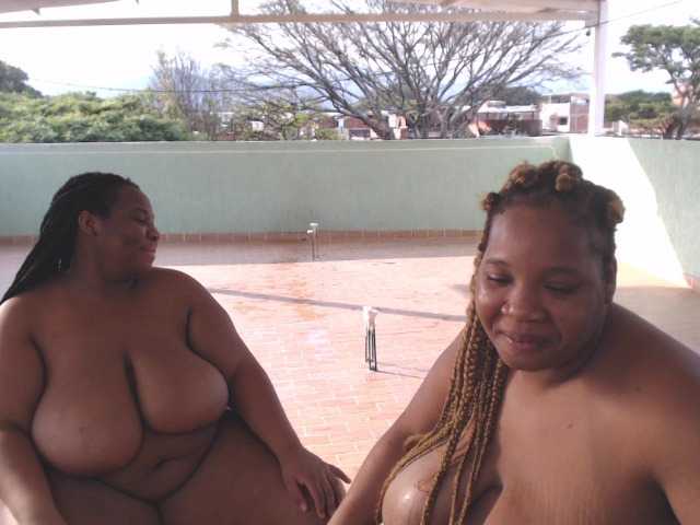 Fotografije VaneAndEvee When I feel really good, you will have the pleasure of seeing me cum everywhere #BBW #latina #feet #shaved #colombian #chubby #cum #squirt #bigclit #bigtits #bigass #blowjob #lovense #couple#lush#domi