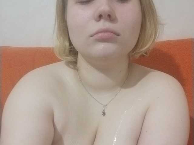 Oddajajo posnetke zaslona VanessaKissa