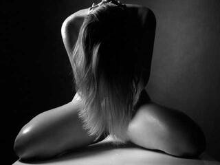 Erotični video klepet Halia1