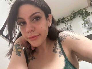 Erotični video klepet Velvet-Berry99