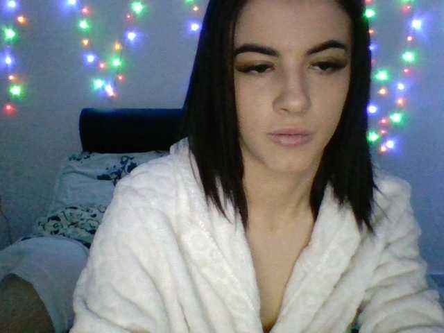 Oddajajo posnetke zaslona Versace1009