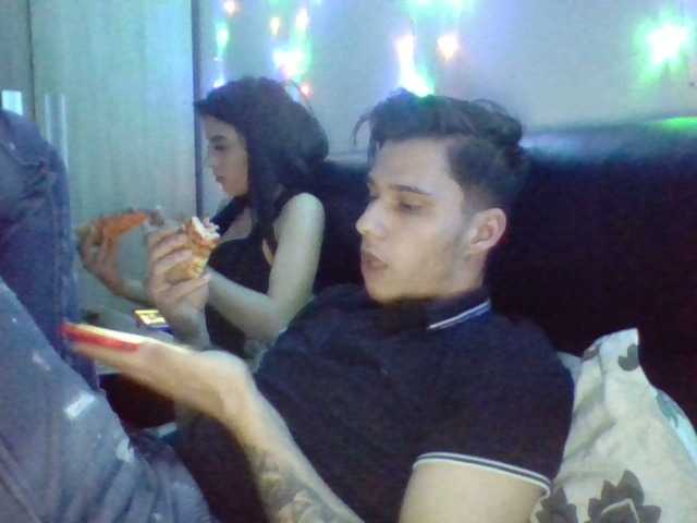 Oddajajo posnetke zaslona Versace1009