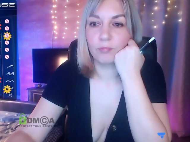 Oddajajo posnetke zaslona VickiSecret