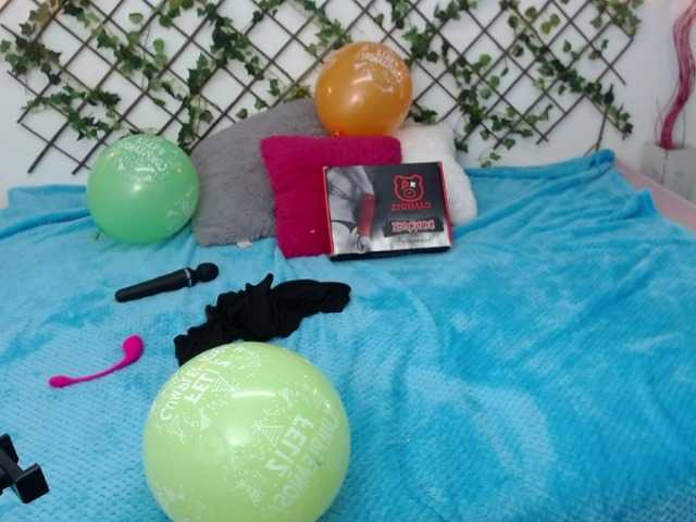 Oddajajo posnetke zaslona vicky-hot