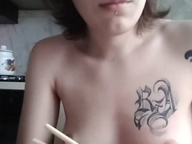 Oddajajo posnetke zaslona vikiohmoon