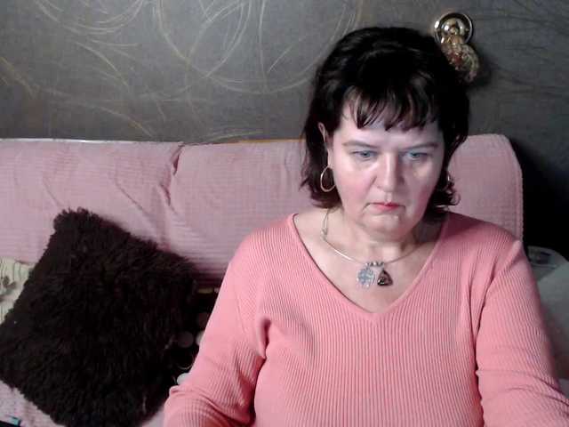 Oddajajo posnetke zaslona Viola8XO