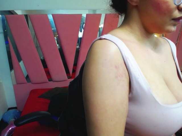 Oddajajo posnetke zaslona violetadam